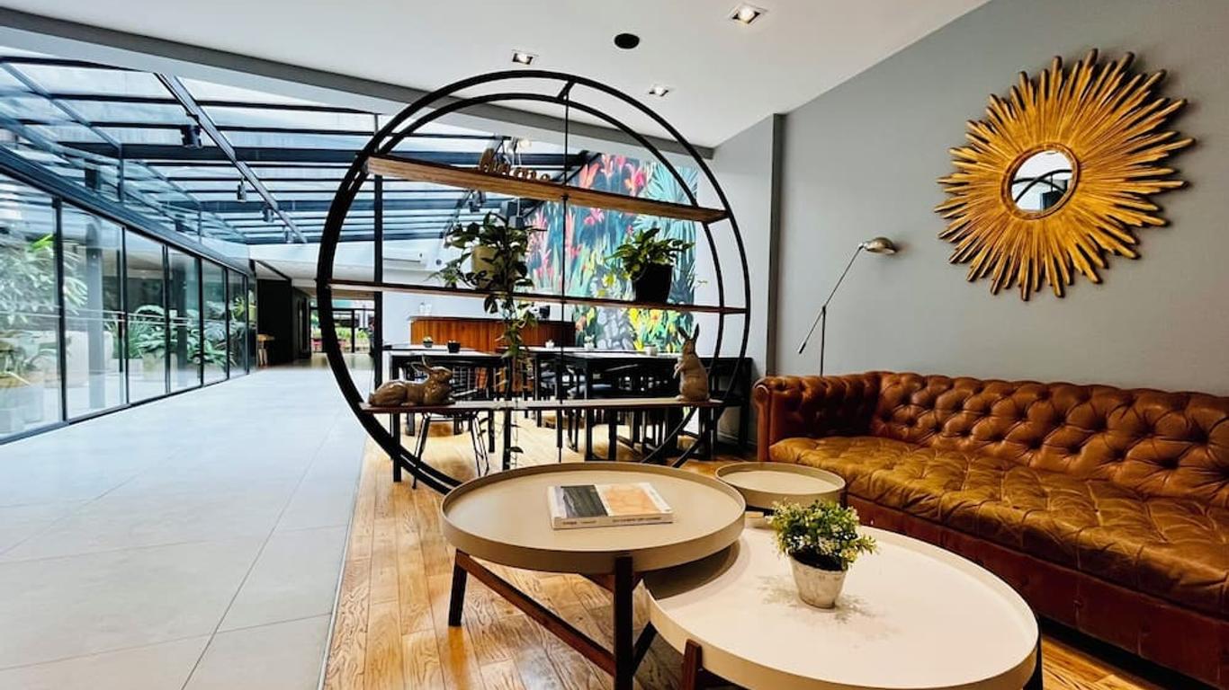 DecO Recoleta Hotel