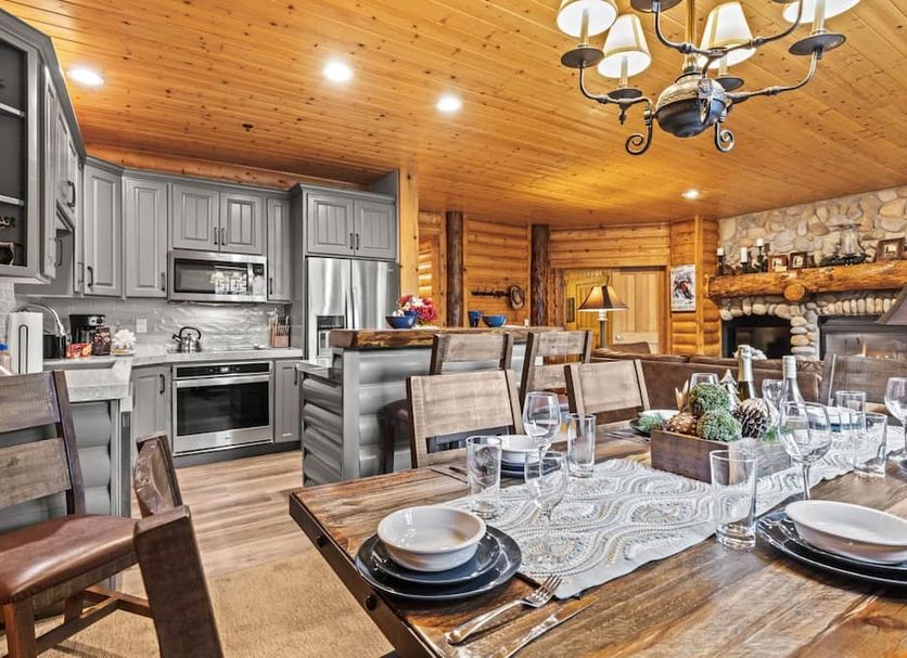 Ruokailuhuone Valokuva