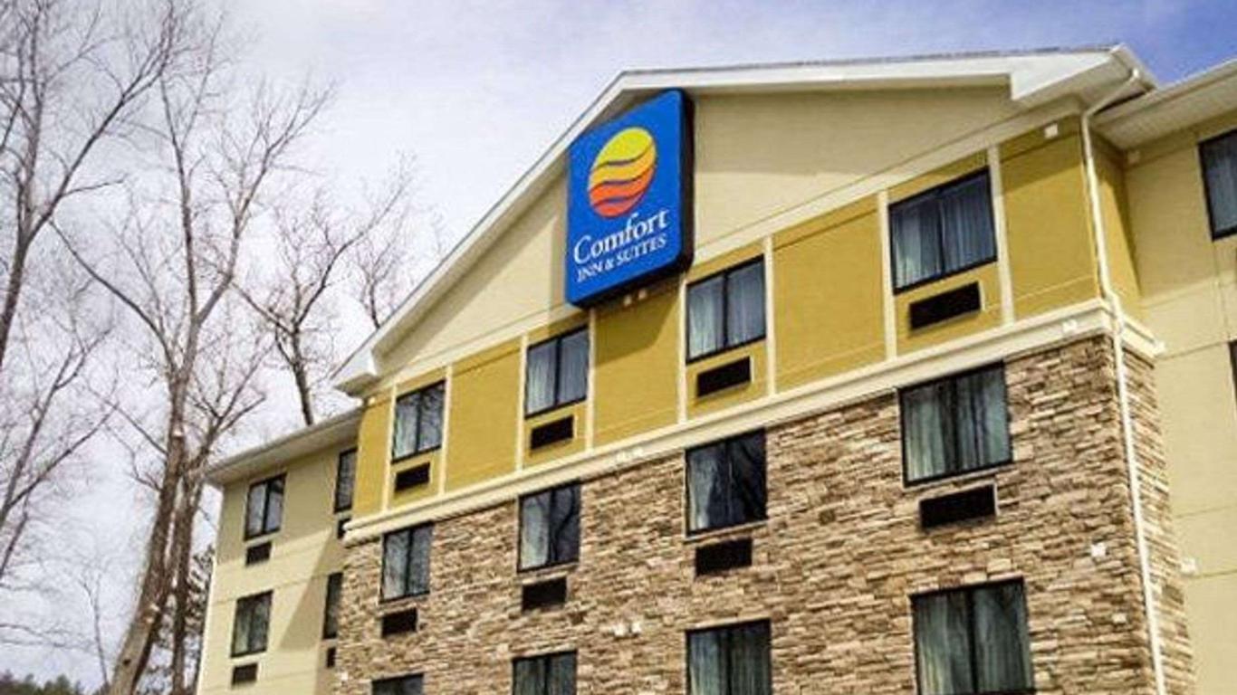 Comfort Inn and Suites Brattleboro I-91