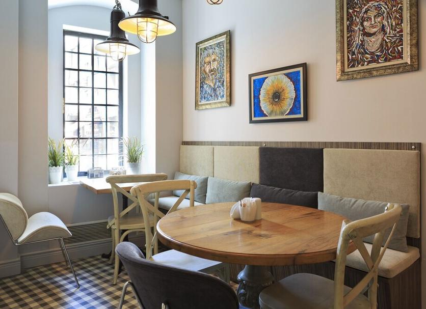 Ruokailuhuone Valokuva