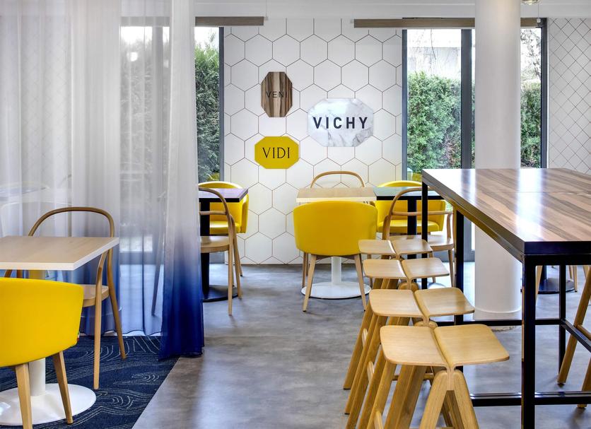 Ruokailuhuone Valokuva