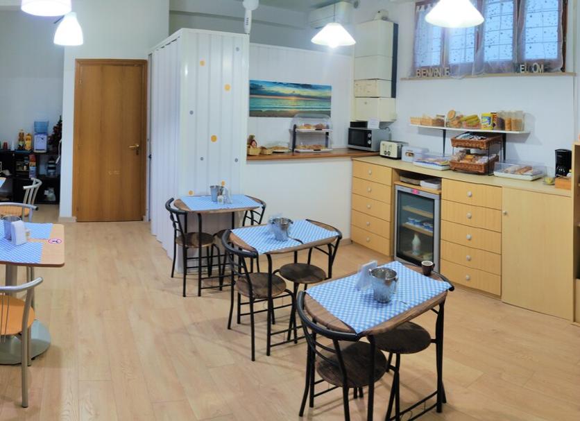 Ruokailuhuone Valokuva