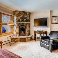 Lion Square Lodge