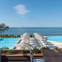 Maistra Select Amarin Resort